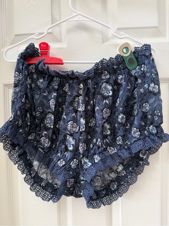 Intimately By Free People Pants - Intimately Free People Blue Floral Lace Trim Bloomer Shorts Size Medium